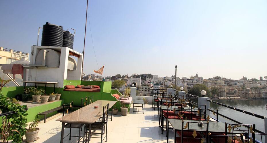 TG Stays Hanuman Ghat 2, Udaipur 4